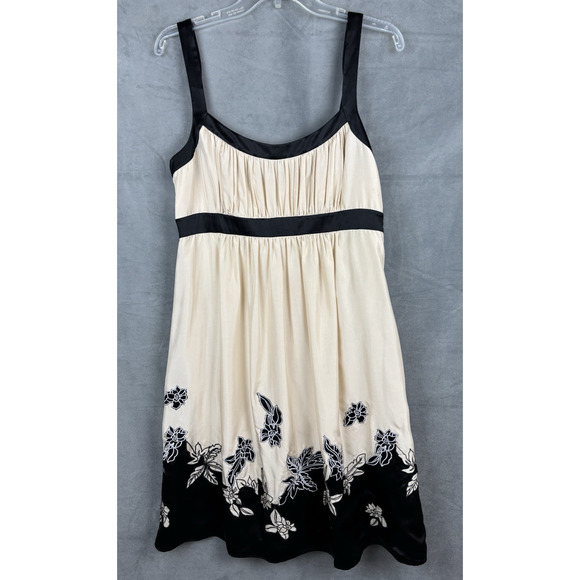 BCBG Maxazria Silk Dress Womens 10 Cream/Black Embroidered Floral Babydoll - Picture 1 of 13